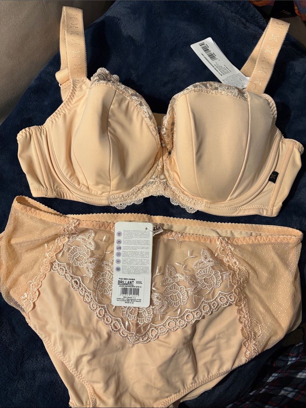 💕 NWT Set-Underwire  Bra in Nude - Women Intimates size 44F / Panties XXXXL